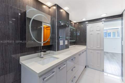 1045 10th St 604, Miami Beach FL - photo 15 of 41