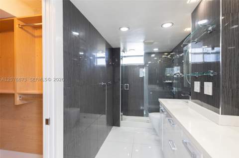 1045 10th St 604, Miami Beach FL - photo 17 of 41