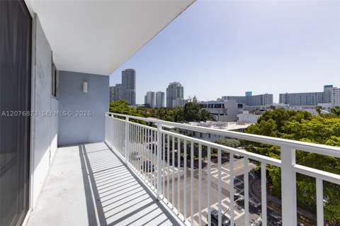 1045 10th St 604, Miami Beach FL - photo 9 of 41