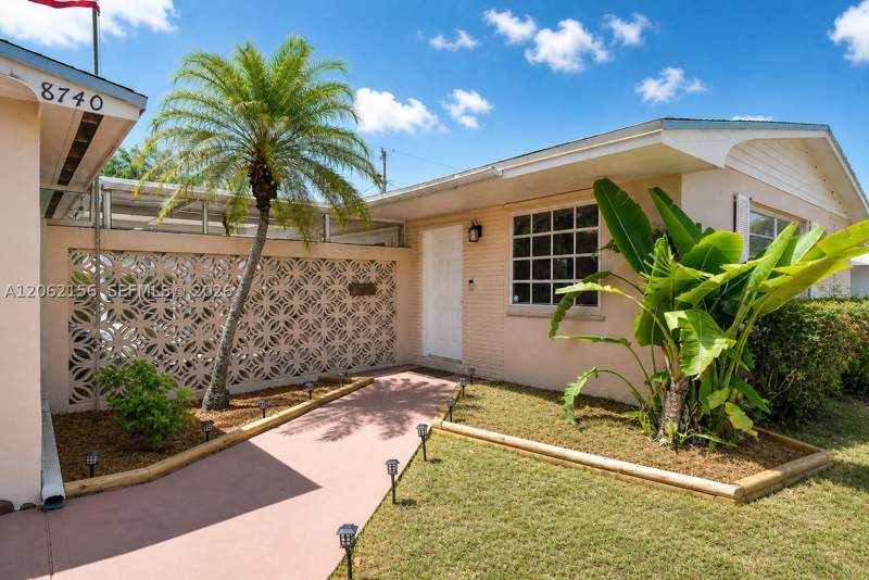 3 bedroom SingleFamilyResidence at 8740 SW 191st St, Whispering Pines Estates, Cutler Bay — photo 3