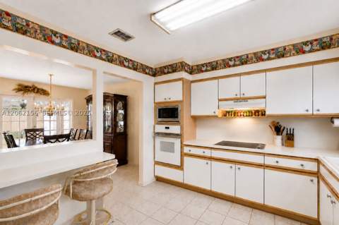 8740 SW 191st St, Cutler Bay FL - photo 8 of 24