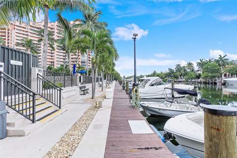 90 Edgewater Dr 104, Coral Gables FL - photo 24 of 33