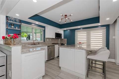 928 NW 106th Ave Cir, Miami FL - photo 12 of 29
