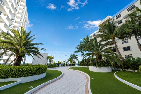 100 Lincoln Rd 631, Miami Beach FL - photo 13 of 17