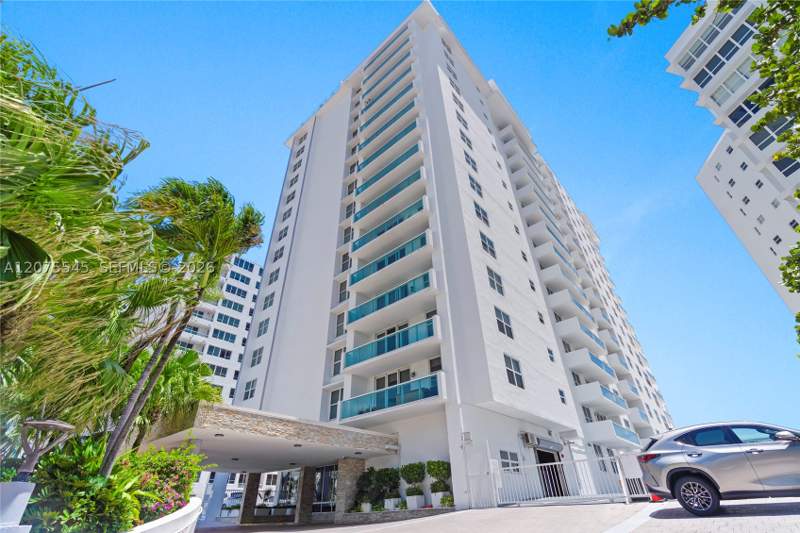 2 bedroom Condominium at 5001 Collins Ave 3B, The Carriage Club South, Miami Beach — photo 5