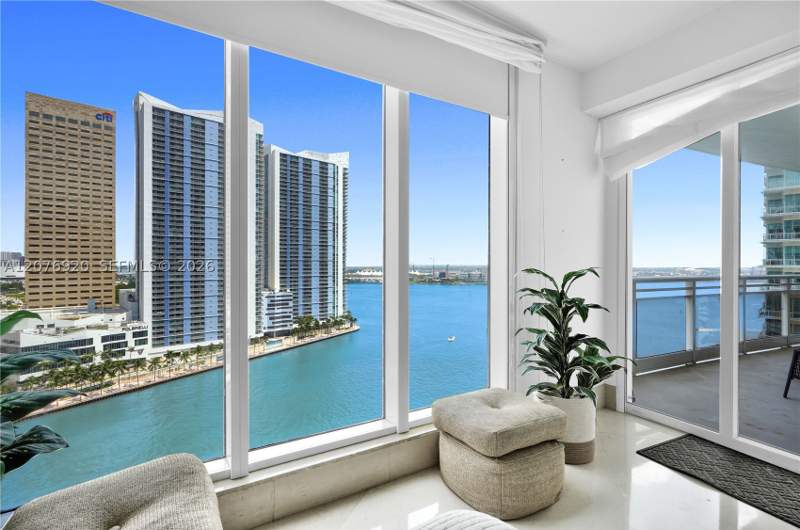 2 bedroom Condominium at 901 Brickell Key Blvd 1807, Carbonell Condo, Miami — photo 2