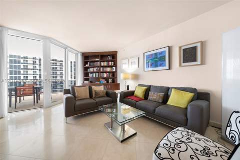 4779 Collins Ave 1804, Miami Beach FL - photo 6 of 44