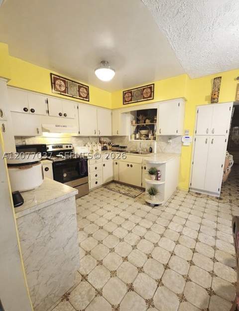 8210 NW 34th Ave, Miami FL - photo 6 of 16