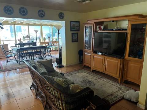 11429 NE 11th Pl, Biscayne Park FL - photo 10 of 17
