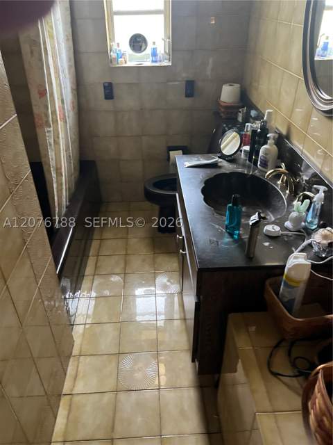 11429 NE 11th Pl, Biscayne Park FL - photo 12 of 17