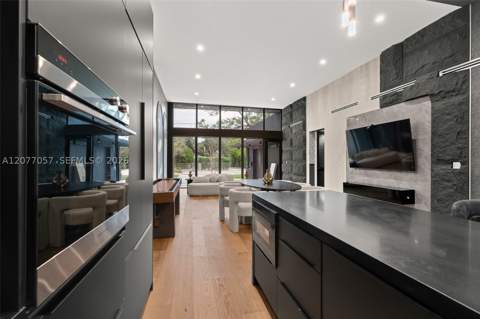 400 NW 49th St, Miami FL - photo 17 of 45