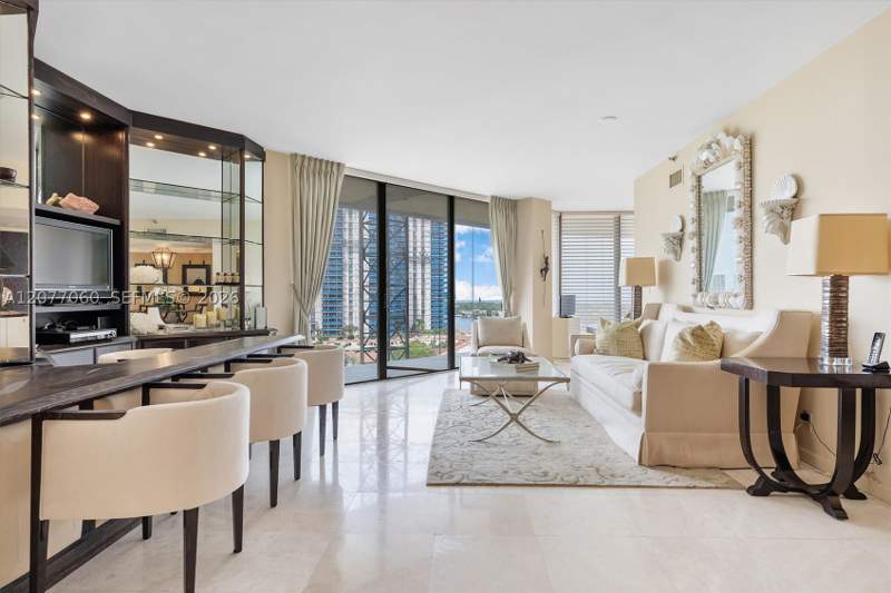 2 bedroom Condominium at 19355 Turnberry Way 8B, Turnberry Towers Condo, Aventura — photo 4