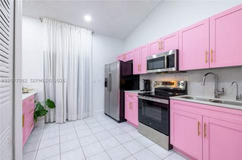 13540 SW 180th Ter, Miami FL - photo 16 of 24