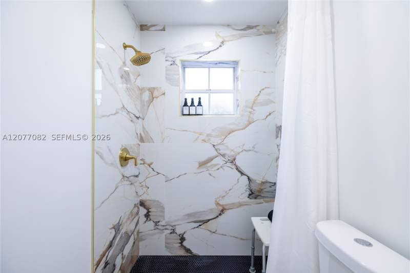 4 bedroom SingleFamilyResidence at 13540 SW 180th Ter, Forest View Sub, Miami — photo 4