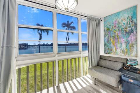 18707 NE 14th Ave 522, Miami FL - photo 10 of 40
