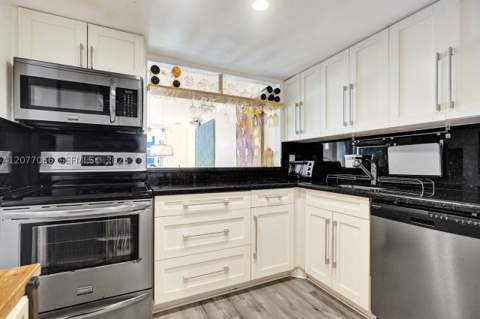 18707 NE 14th Ave 522, Miami FL - photo 20 of 40