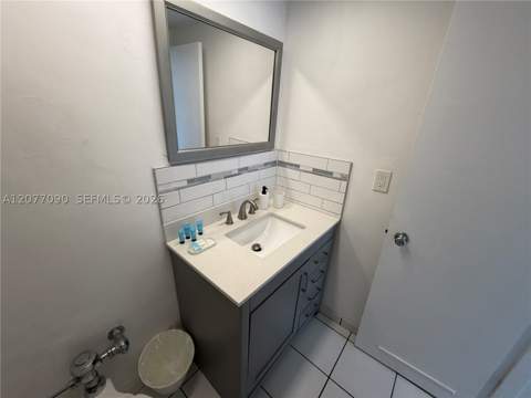 5445 Collins Ave 729, Miami Beach FL - photo 13 of 27