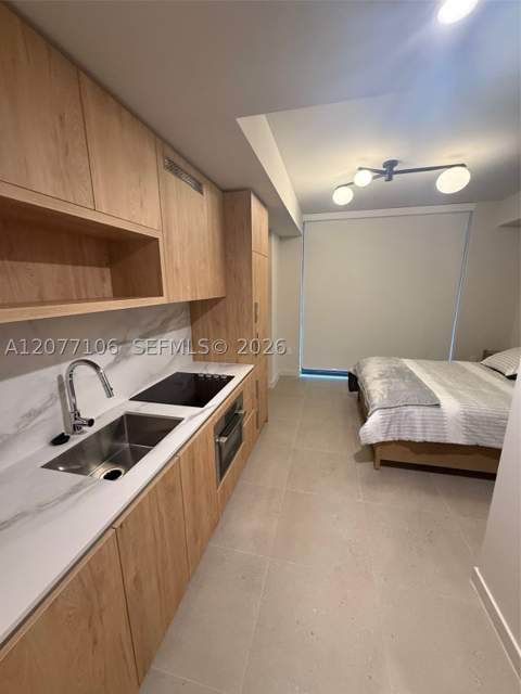11 NE 6th St 706, Miami FL - photo 7 of 16
