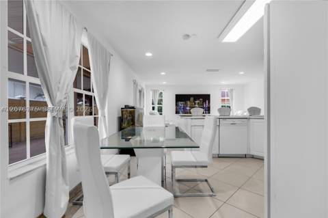 13904 SW 18th Ter, Miami FL - photo 14 of 54