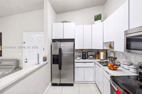 827 NE 199th St 206, Miami FL - photo 12 of 34