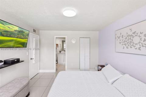 827 NE 199th St 206, Miami FL - photo 23 of 34