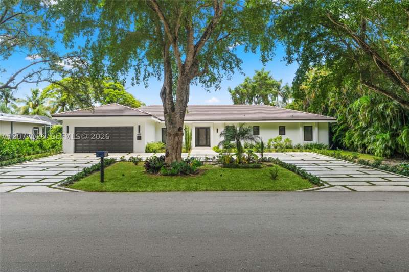 4 bedroom SingleFamilyResidence at 1520 Lugo Ave, Coral Bay Sec C, Coral Gables — photo 3
