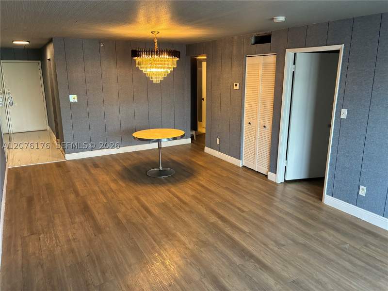 2 bedroom Condominium at 4301 Collins Ave 402, Vendome Place Condo, Miami Beach — photo 3