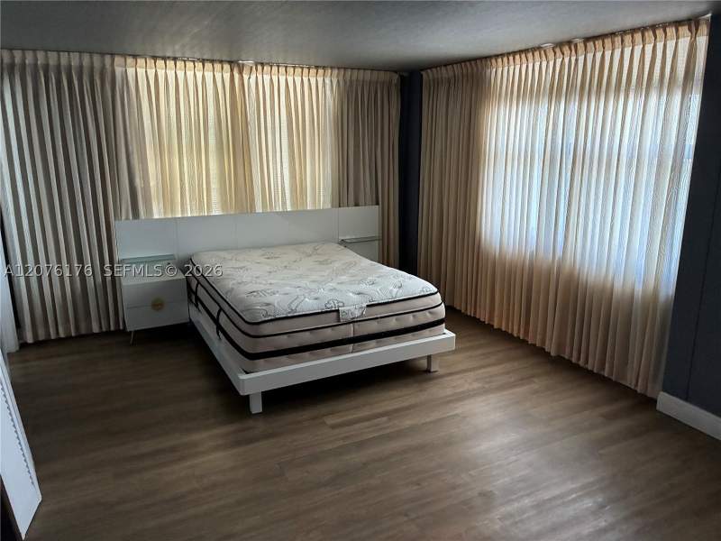 2 bedroom Condominium at 4301 Collins Ave 402, Vendome Place Condo, Miami Beach — photo 5