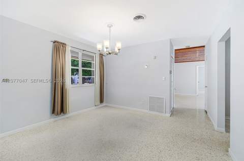 9354 Caribbean Blvd, Cutler Bay FL - photo 11 of 47