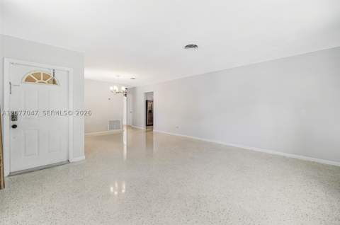 9354 Caribbean Blvd, Cutler Bay FL - photo 8 of 47