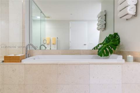 485 Brickell Ave 3410, Miami FL - photo 10 of 32
