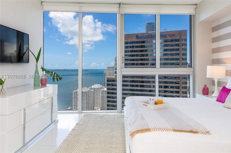 2 bedroom Condominium at 485 Brickell Ave 3410, Icon Brickell Condo No 3, Miami — photo 3