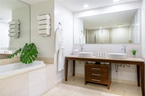 485 Brickell Ave 3410, Miami FL - photo 9 of 32