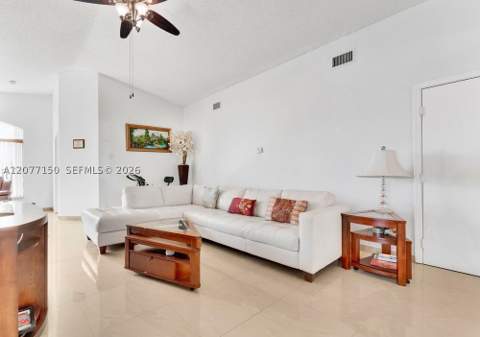 8021 SW 158th Pl, Miami FL - photo 13 of 32