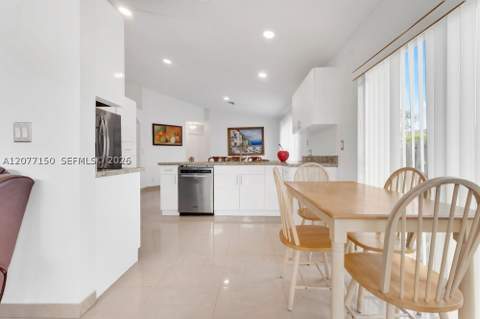 8021 SW 158th Pl, Miami FL - photo 15 of 32