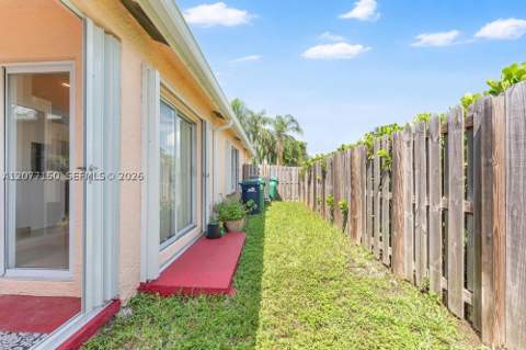 8021 SW 158th Pl, Miami FL - photo 8 of 32