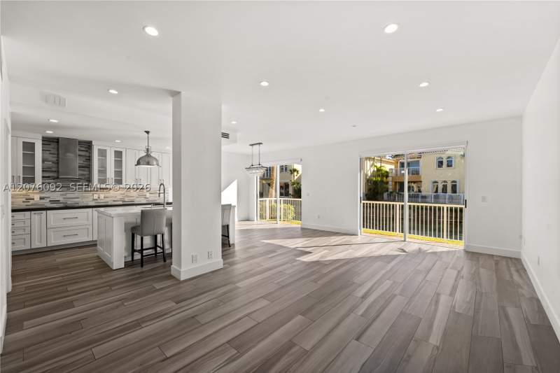 3 bedroom SingleFamilyResidence at 3110 NE 210th Ter, Aventura Lakes - Phase II, Aventura — photo 2