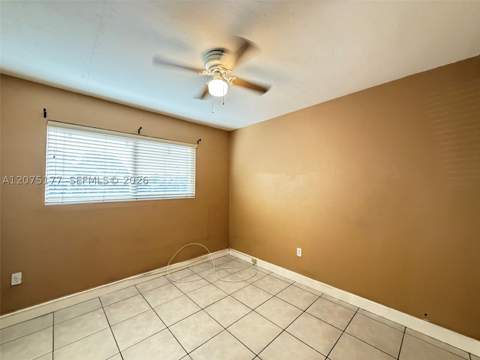 4585 E 9th Ln, Hialeah FL - photo 11 of 26