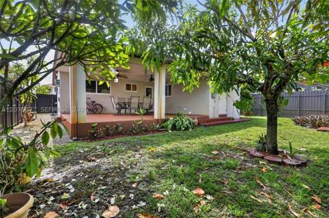 4585 E 9th Ln, Hialeah FL - photo 23 of 26