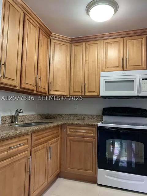 4289 NW 5th St, Miami FL - photo 7 of 28