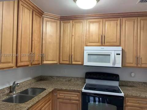4289 NW 5th St, Miami FL - photo 8 of 28