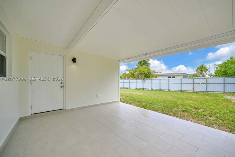 4 bedroom SingleFamilyResidence at 28740 SW 143rd Ct, Pleasure Vlg Sec 1, Homestead — photo 2