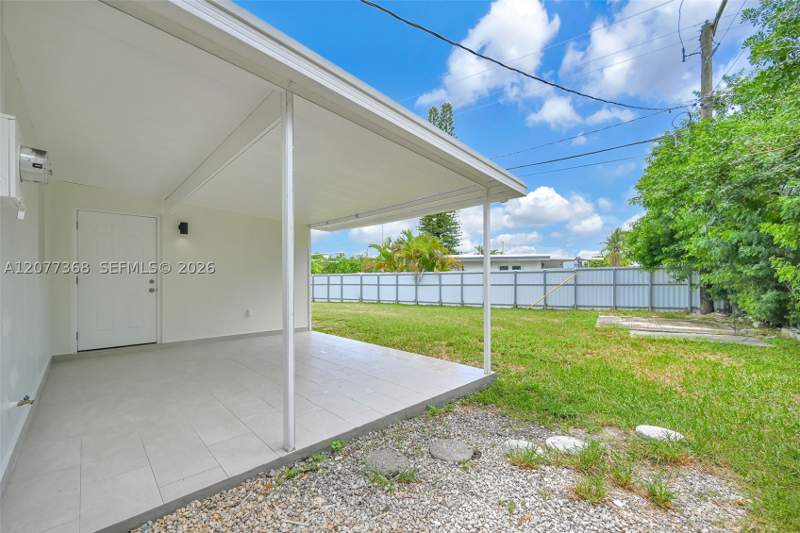 4 bedroom SingleFamilyResidence at 28740 SW 143rd Ct, Pleasure Vlg Sec 1, Homestead — photo 4