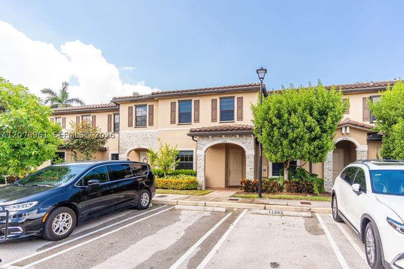 3 bedroom SingleFamilyResidence at 11387 SW 248th Ter, Coco Palm Villas, Homestead — photo 4
