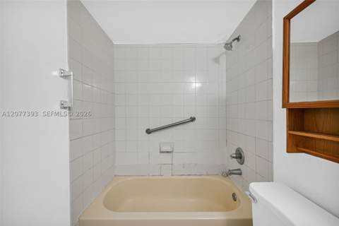 220 NW 107th Ave 204, Miami FL - photo 15 of 39