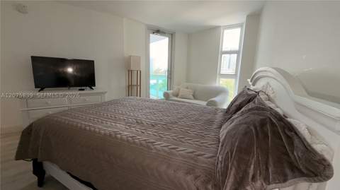 100 Bayview Dr 431, Sunny Isles Beach FL - photo 10 of 11