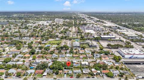 835 NW 84th St, Miami FL - photo 9 of 9