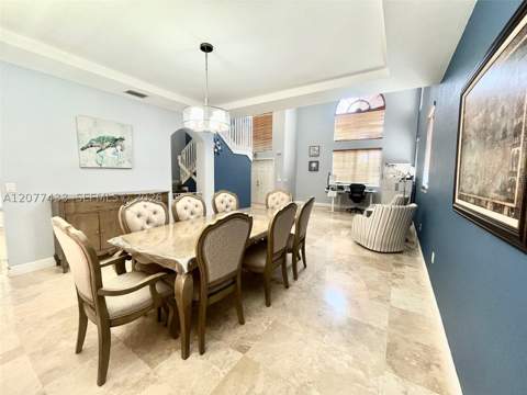 912 NE 35th Ave, Homestead FL - photo 10 of 51