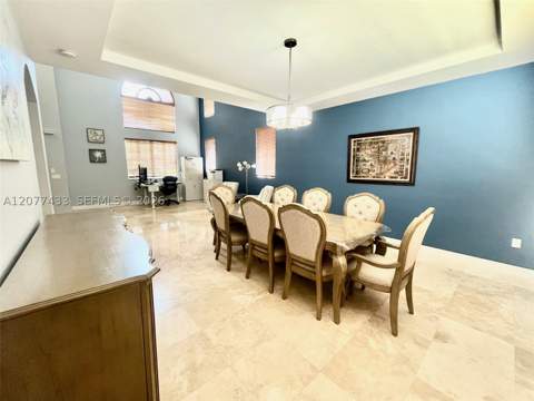 912 NE 35th Ave, Homestead FL - photo 11 of 51