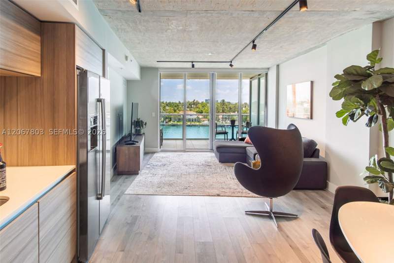2 bedroom Condominium at 6620 Indian Creek Dr 509, Amd Pl Of 2nd Ocean Front, Miami Beach — photo 3